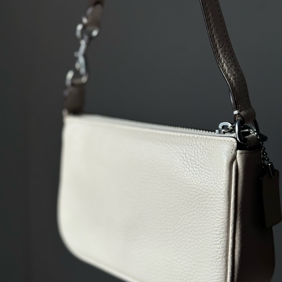 Authentic Coach Nolita 19 with Boardwalk Graphic - Picture 6 of 9